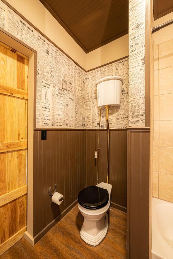 -Pet Friendly- Miners Cabin #6 - King Bed With Private Balcony Tombstone Exterior foto