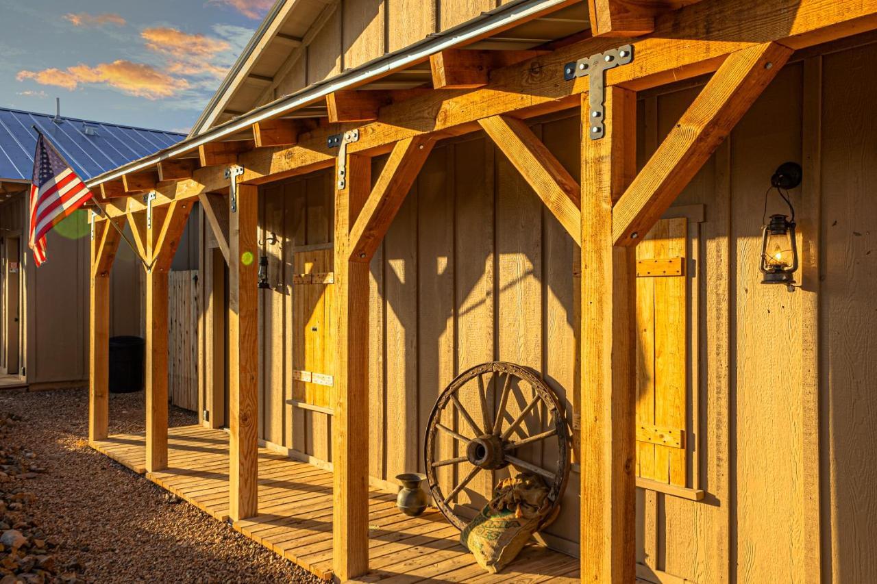 -Pet Friendly- Miners Cabin #6 - King Bed With Private Balcony Tombstone Exterior foto
