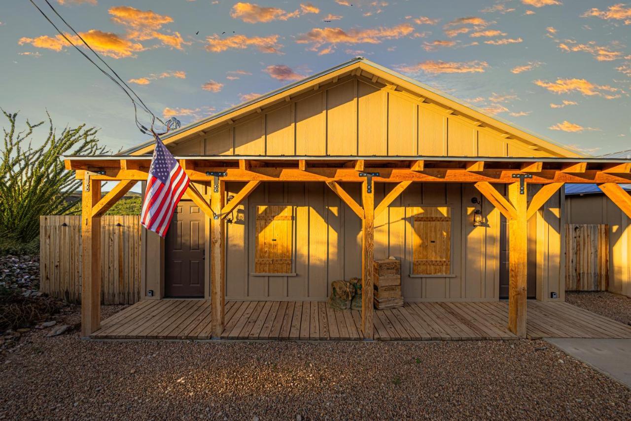 -Pet Friendly- Miners Cabin #6 - King Bed With Private Balcony Tombstone Exterior foto